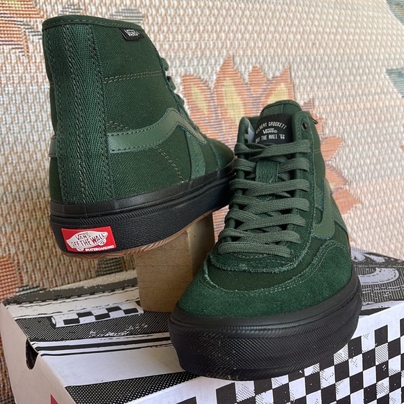 Vans Crockett High
Dark Green/Black
VNOA5JIG3MZ
WMNS sneakers - Picture 10 of 16